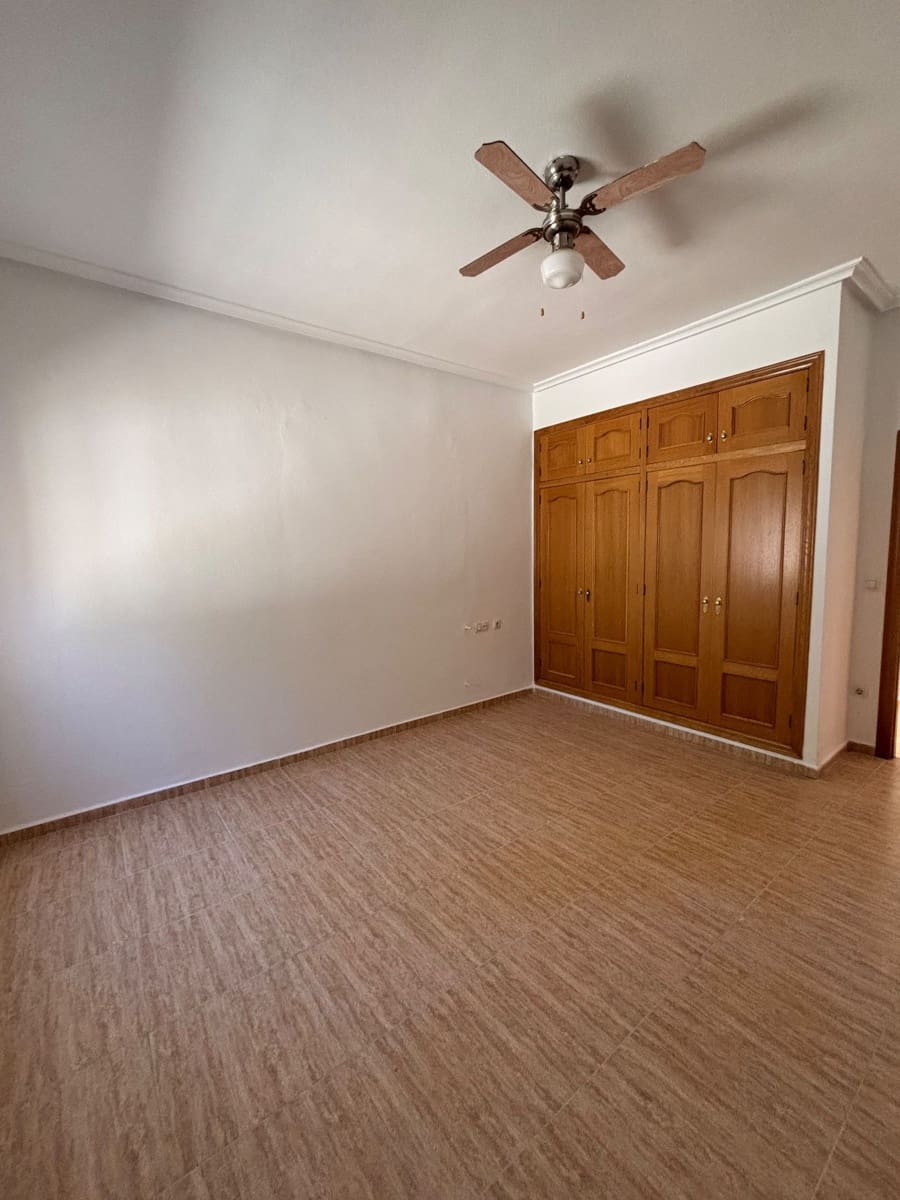 Finca/Maison de Campagne de 5 chambres à louer à Crevillente / Crevillent avec piscine garage - 1 700 € (Ref: 9204256)