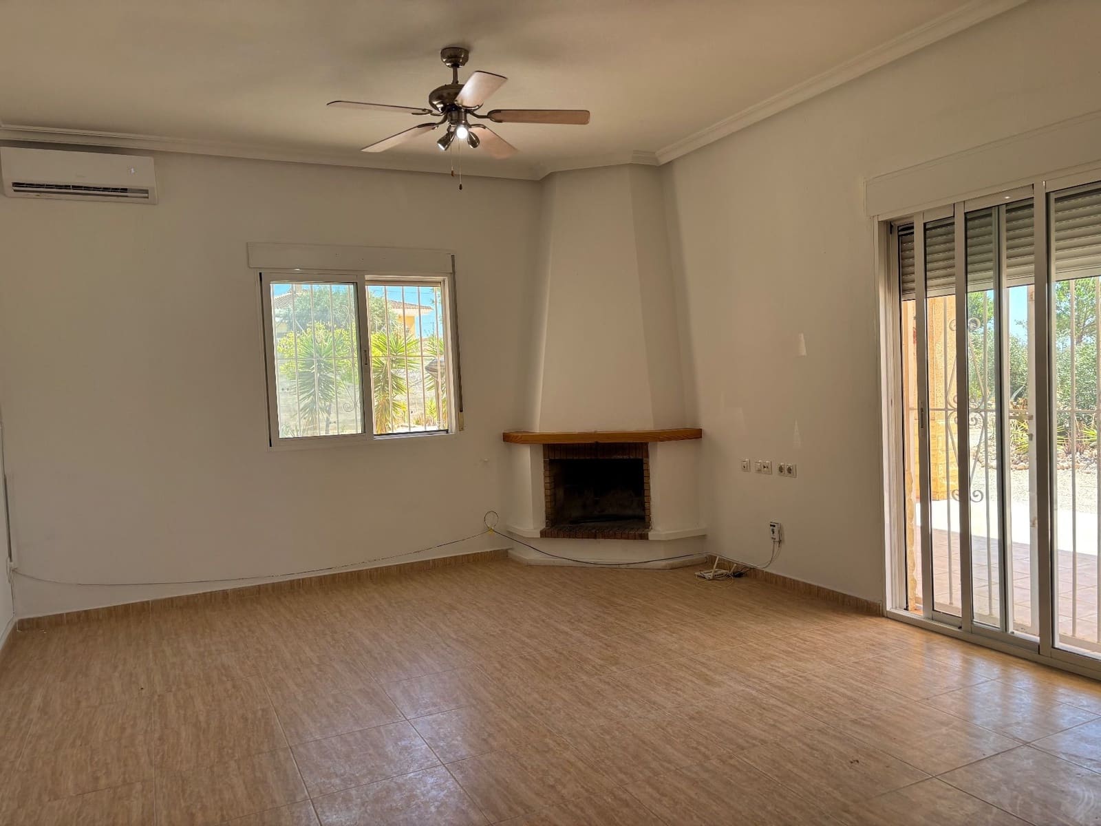 Finca/Maison de Campagne de 5 chambres à louer à Crevillente / Crevillent avec piscine garage - 1 700 € (Ref: 9204256)