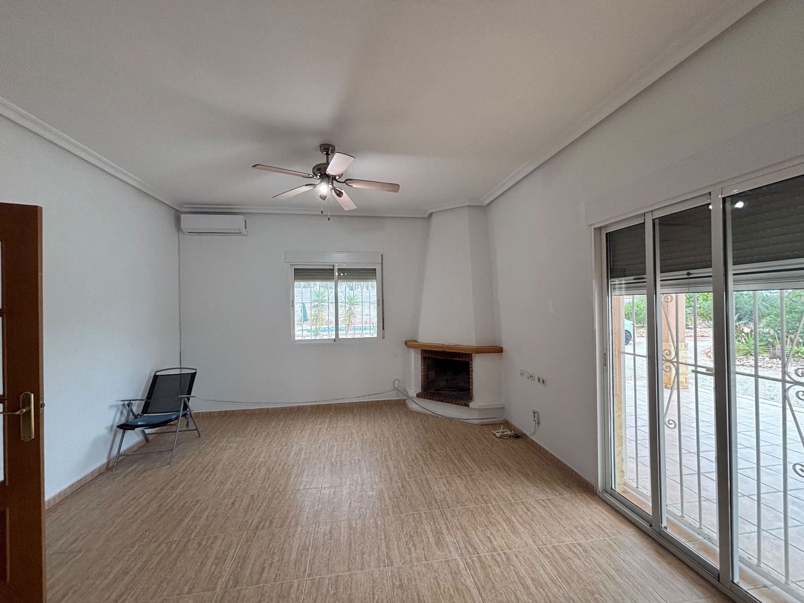 Finca/Maison de Campagne de 5 chambres à louer à Crevillente / Crevillent avec piscine garage - 1 700 € (Ref: 9204256)
