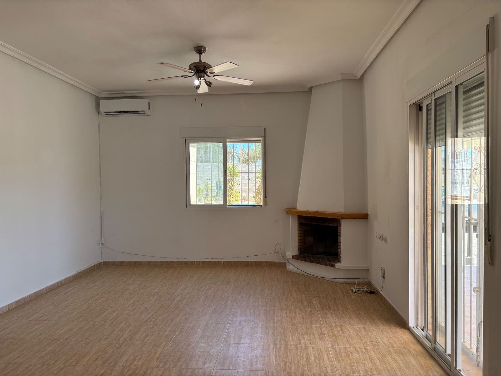 Finca/Maison de Campagne de 5 chambres à louer à Crevillente / Crevillent avec piscine garage - 1 700 € (Ref: 9204256)