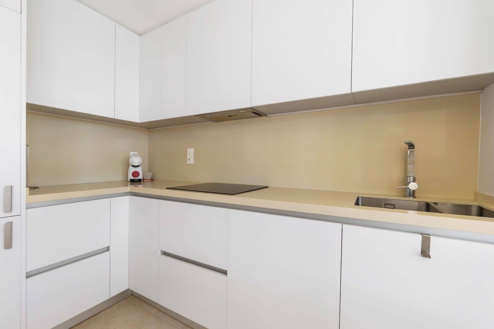 4 quarto Moradia para arrendar em Guardamar del Segura com piscina garagem - 2 650 € (Ref: 9208106)