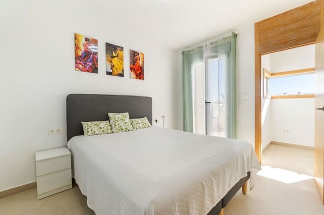 4 sypialnia Willa do wynajęcia w Guardamar del Segura z basenem garażem - 2 650 € (Ref: 9208106)