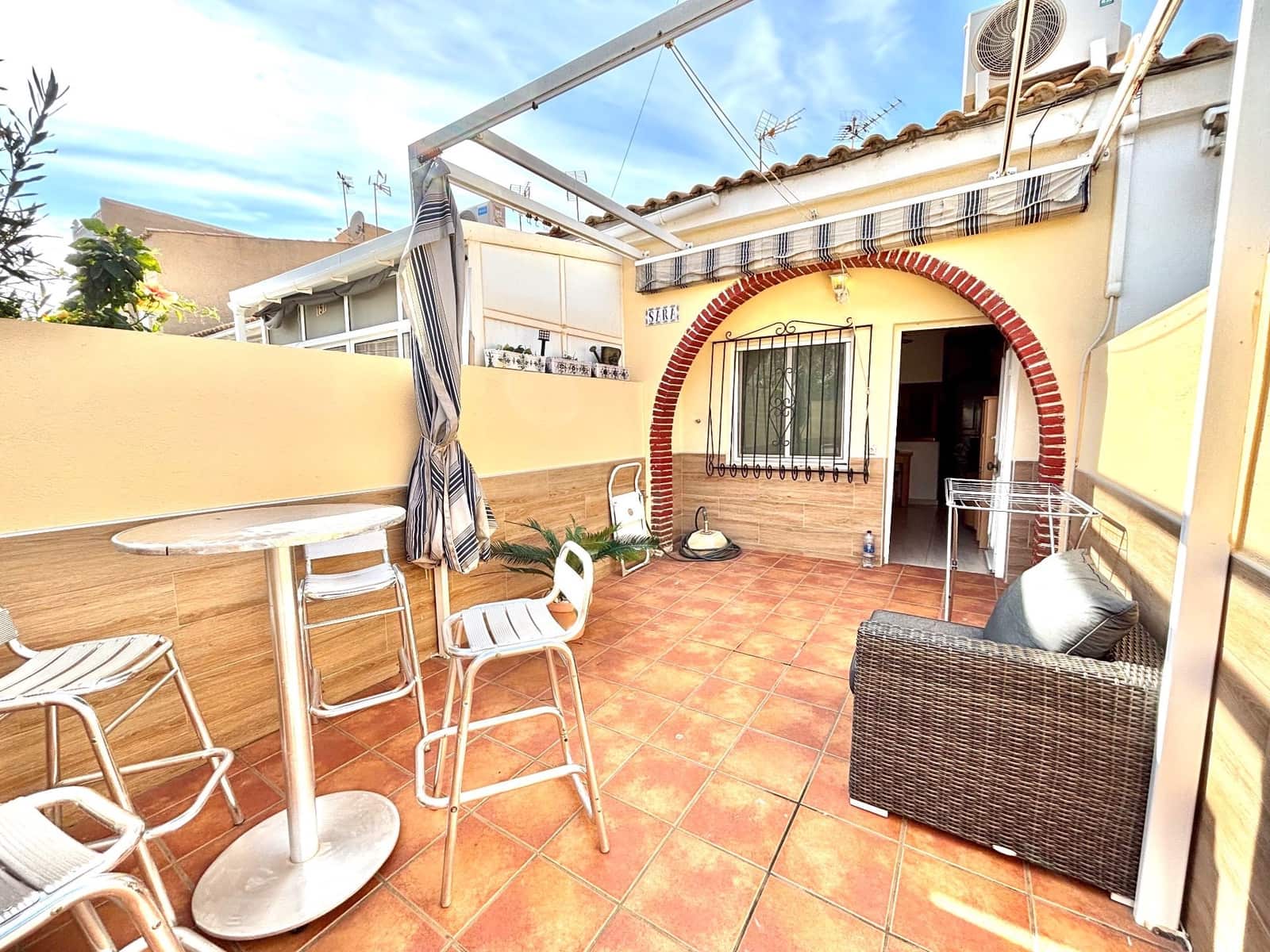 1 bedroom Bungalow for sale in Torrevieja - € 126,000 (Ref: 9248557)