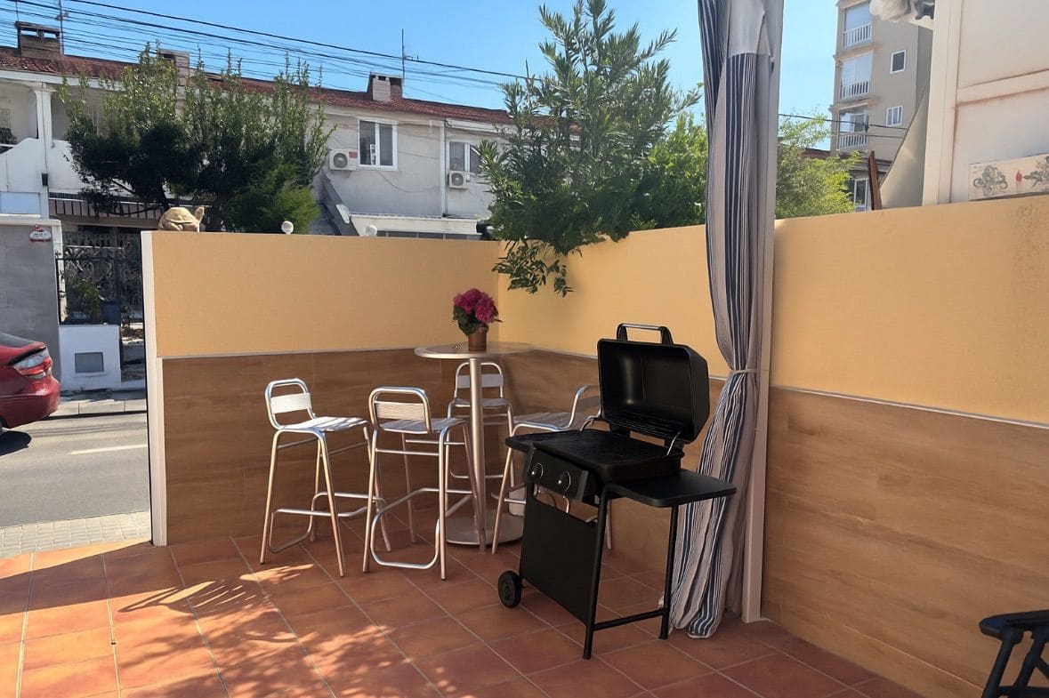 1 bedroom Bungalow for sale in Torrevieja - € 126,000 (Ref: 9248557)