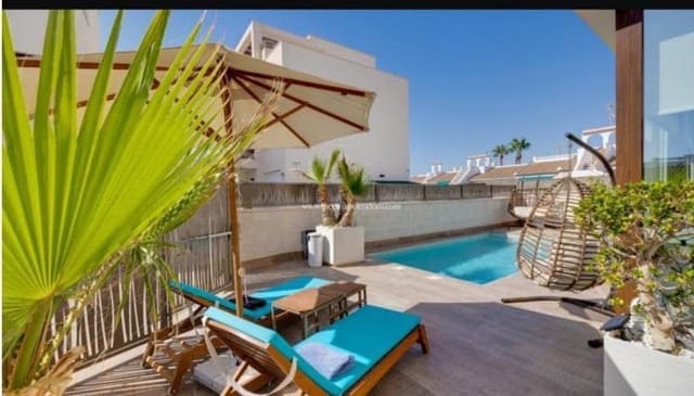 3 bedroom Villa for rent in Ciudad Quesada, Rojales with pool garage - € 2,500 (Ref: 9353201)