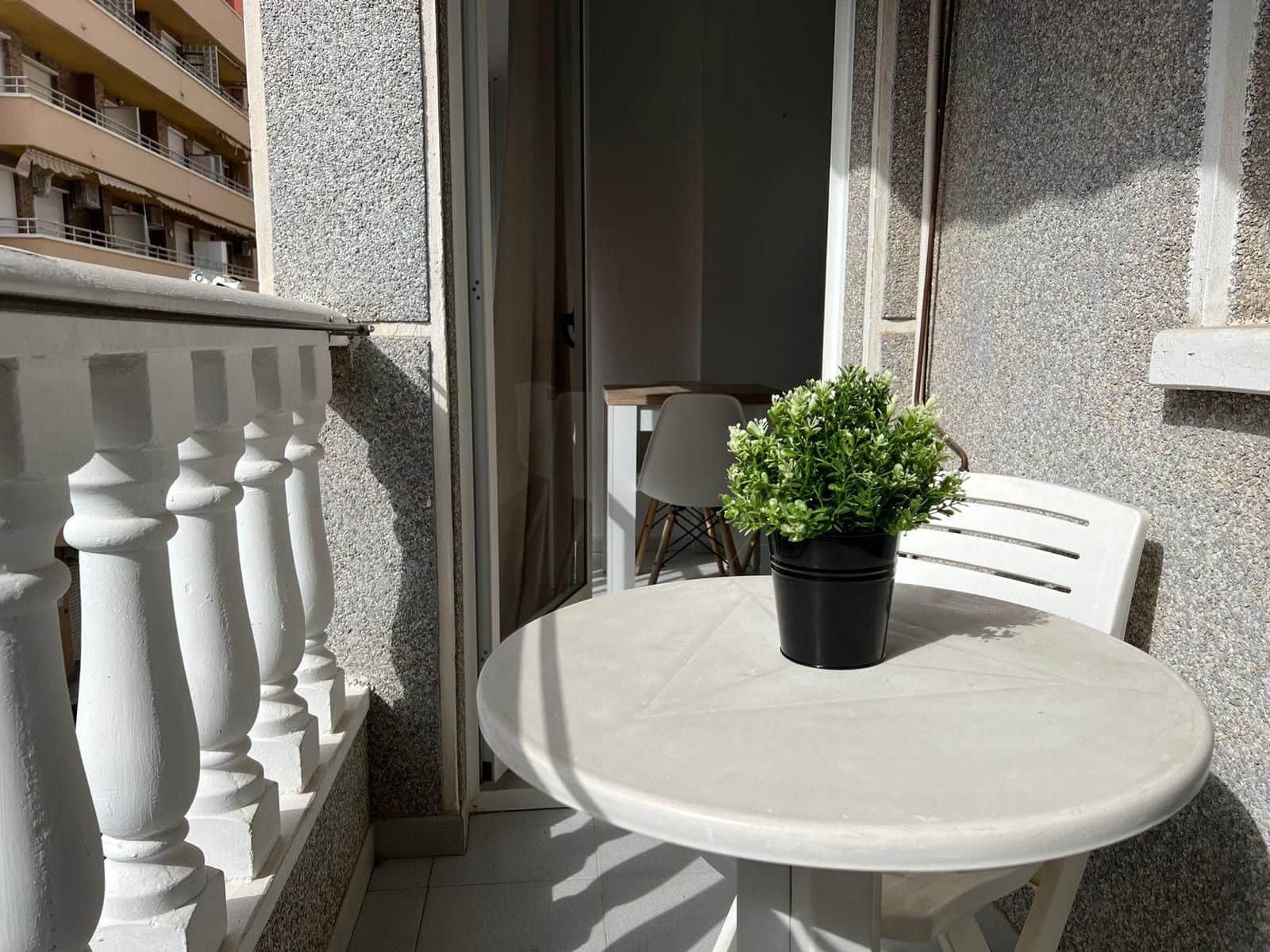 1 soverom Leilighet til salgs i Torrevieja - € 120 000 (Ref: 9357083)