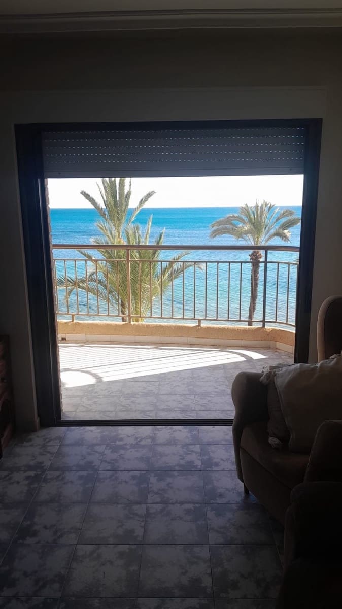 3 soverom Leilighet til leie i Torrevieja med garasje - € 900 (Ref: 9377837)