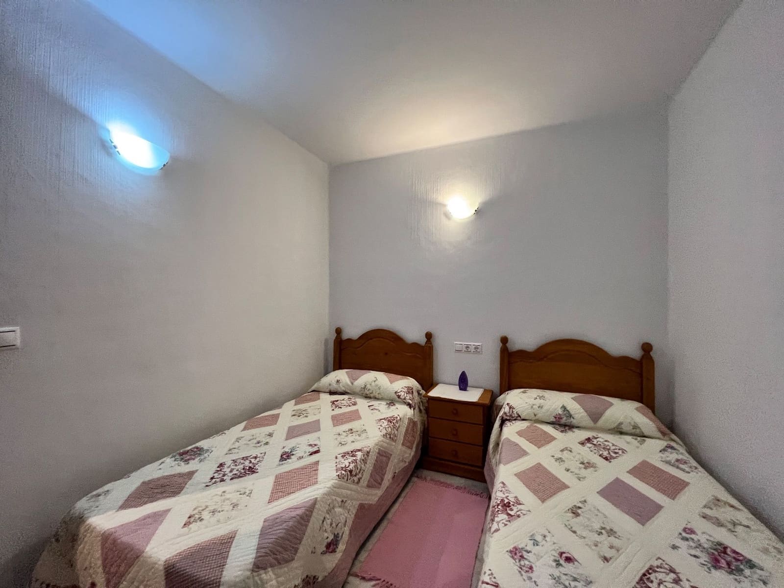 Appartement de 2 chambres à louer à Torrevieja avec piscine garage - 800 € (Ref: 9390202)