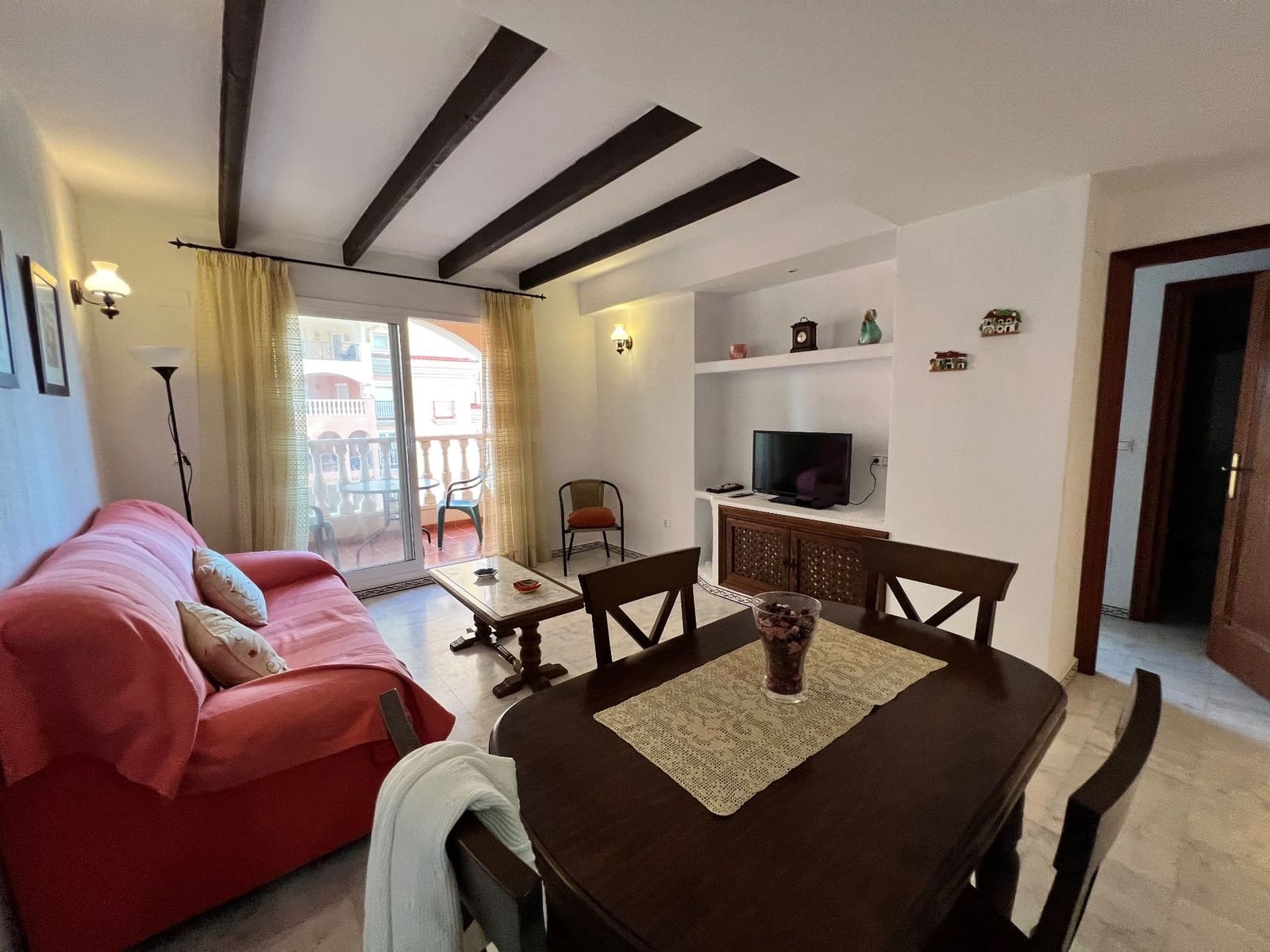 Appartement de 2 chambres à louer à Torrevieja avec piscine garage - 800 € (Ref: 9390202)