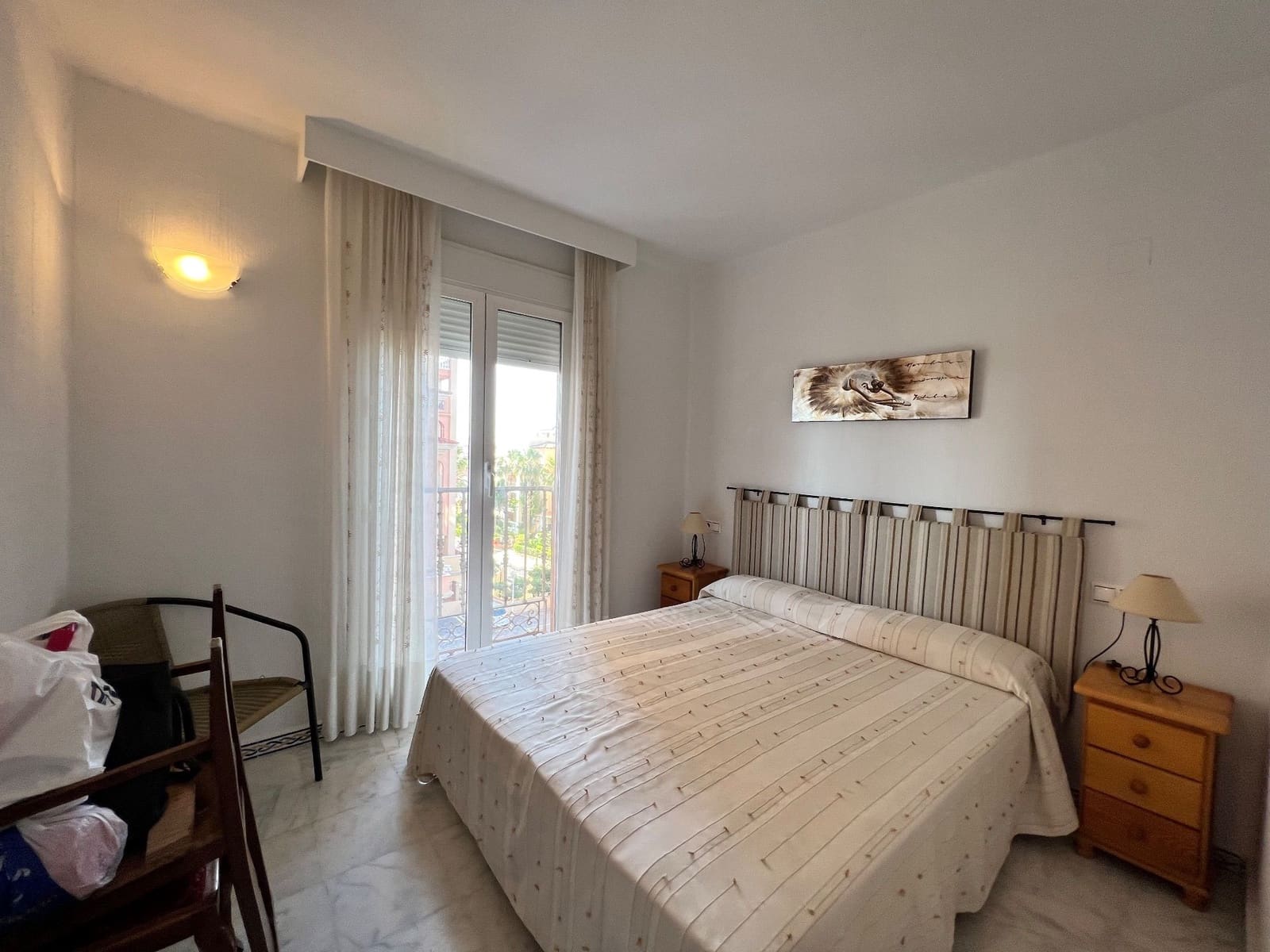 Appartement de 2 chambres à louer à Torrevieja avec piscine garage - 800 € (Ref: 9390202)