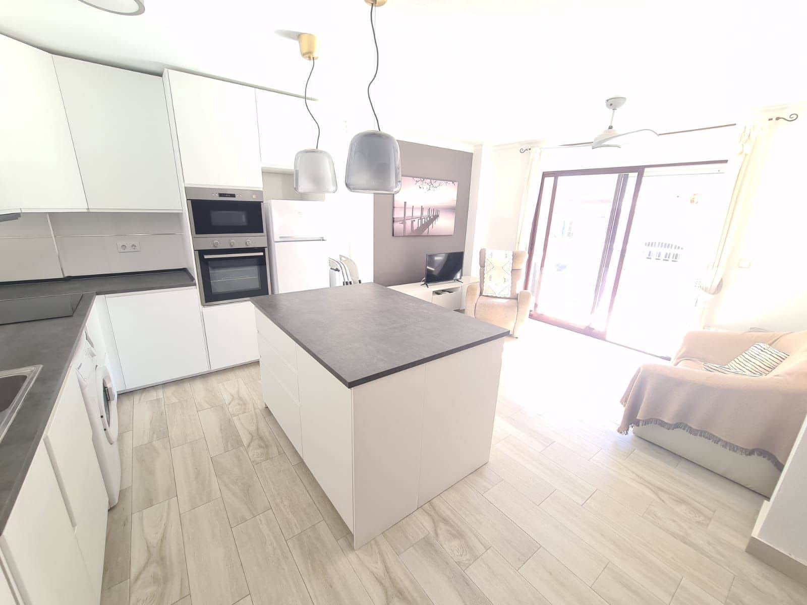 2 Zimmer Apartment zu vermieten in Guardamar del Segura - 700 € (Ref: 9470810)