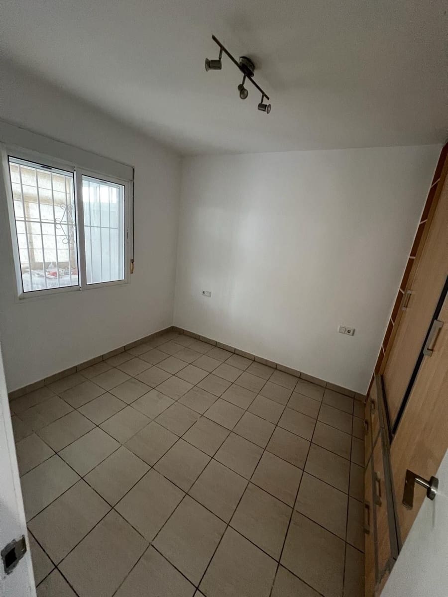 1 bedroom Apartment for rent in Villamartin with pool - € 700 (Ref: 9481887)