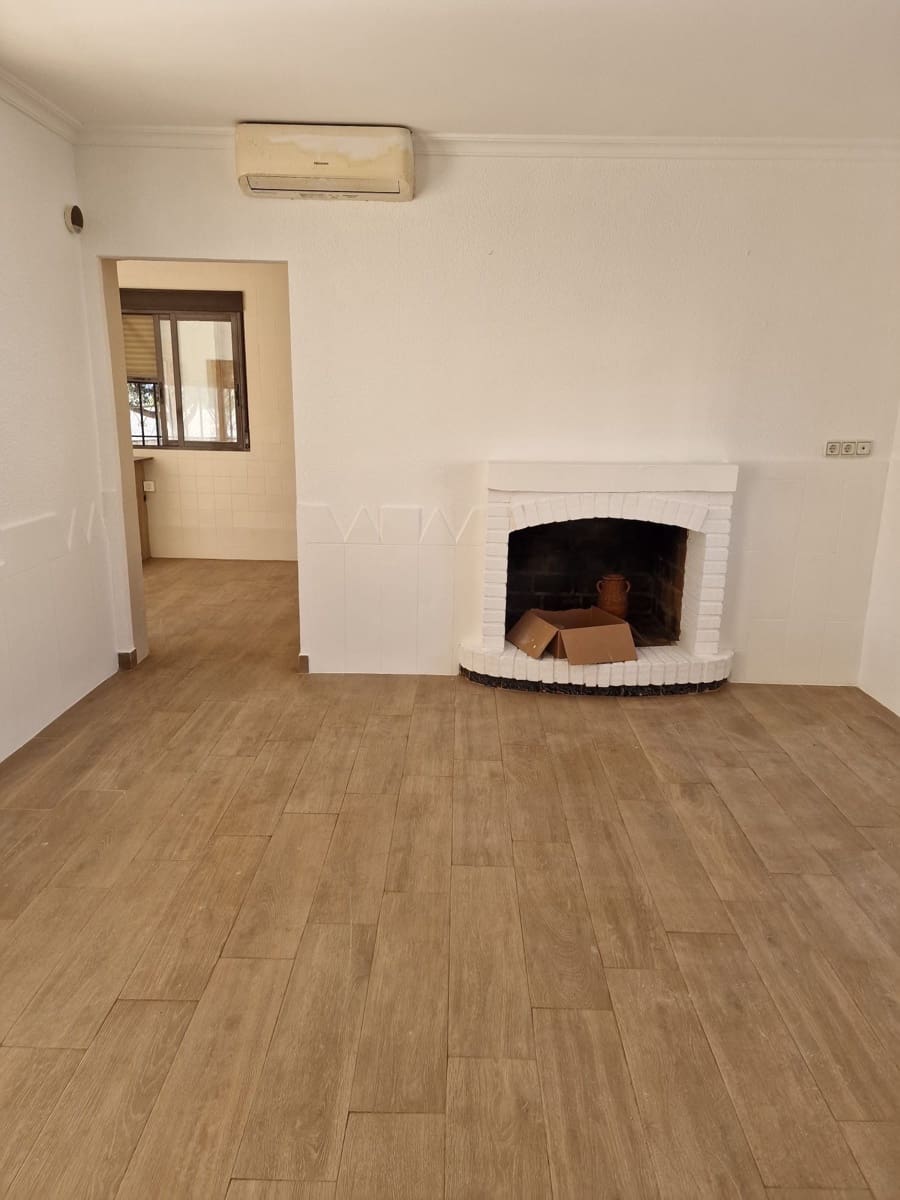 Finca/Casa Rural de 4 habitaciones en Albatera en alquiler con piscina garaje - 1.300 € (Ref: 9496889)