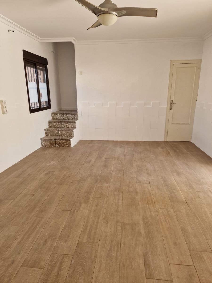 Finca/Casa Rural de 4 habitaciones en Albatera en alquiler con piscina garaje - 1.300 € (Ref: 9496889)