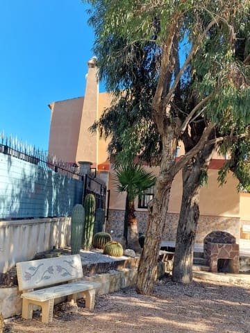 4 bedroom Finca/Country House for rent in Albatera with pool garage - € 1,400 (Ref: 9496889)