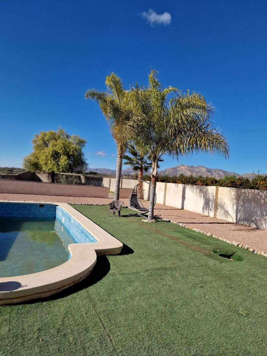 4 soveværelse Finca/Landehus til leje i Albatera med swimmingpool garage - € 1.390 (Ref: 9526164)