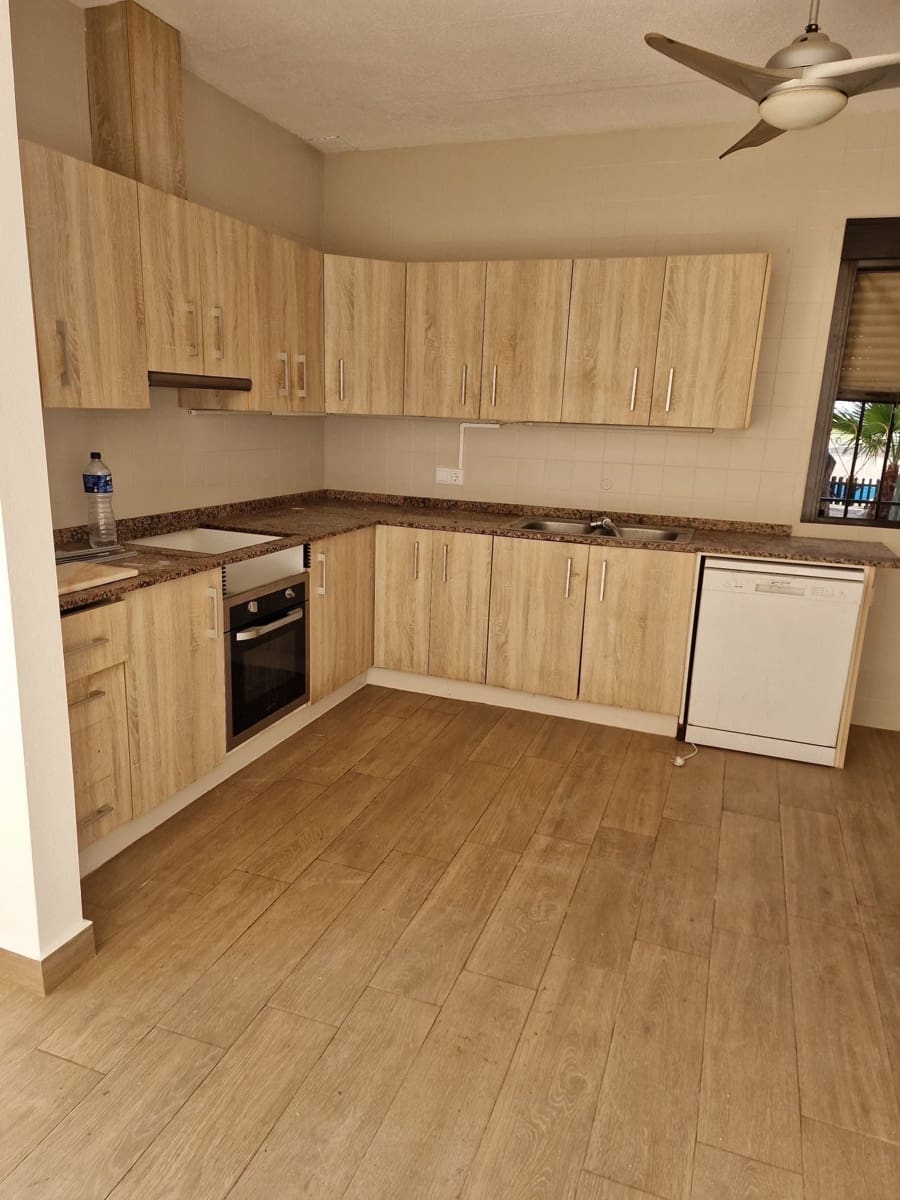 4 soveværelse Finca/Landehus til leje i Albatera med swimmingpool garage - € 1.390 (Ref: 9526164)