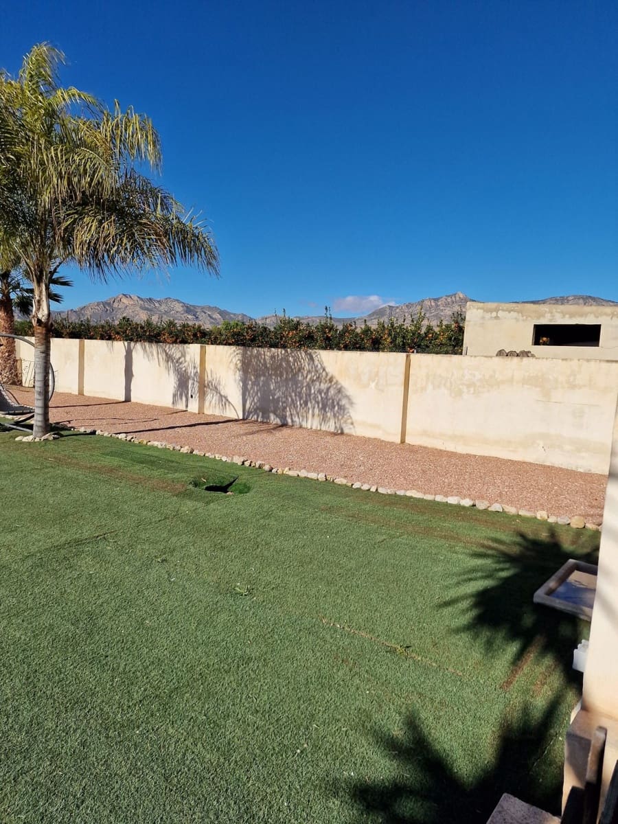 4 soveværelse Finca/Landehus til leje i Albatera med swimmingpool garage - € 1.390 (Ref: 9526164)