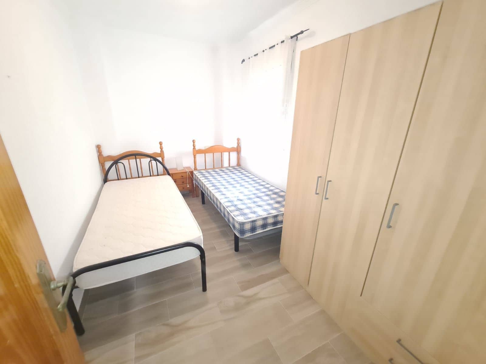 2 soveværelse Lejlighed til leje i Guardamar del Segura - € 700 (Ref: 9543103)