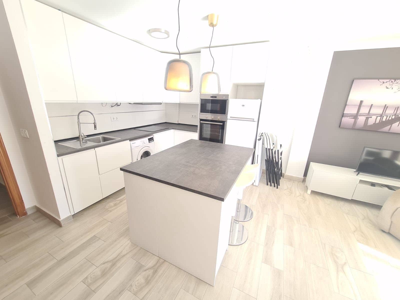 2 soveværelse Lejlighed til leje i Guardamar del Segura - € 700 (Ref: 9543103)