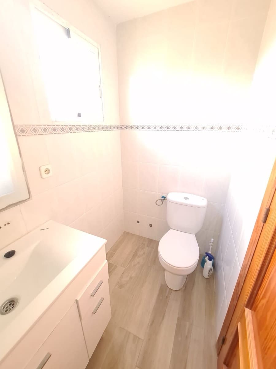 2 soveværelse Lejlighed til leje i Guardamar del Segura - € 700 (Ref: 9547719)