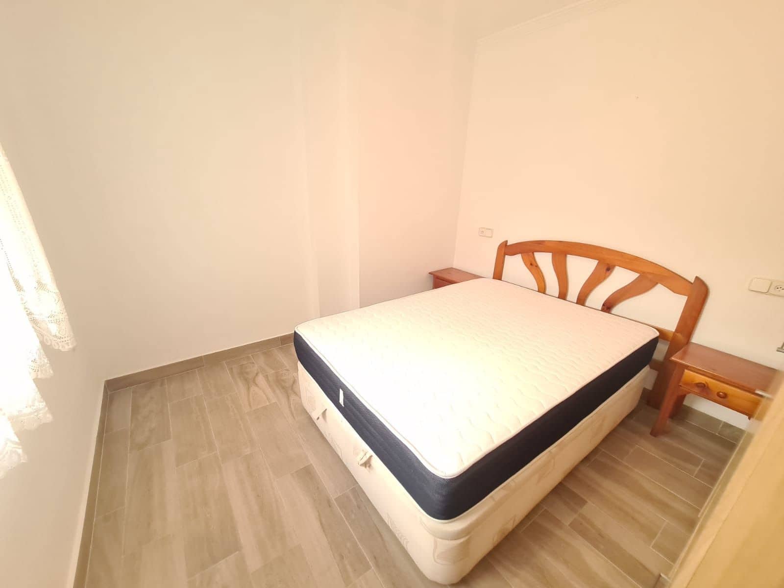 2 soveværelse Lejlighed til leje i Guardamar del Segura - € 700 (Ref: 9547719)