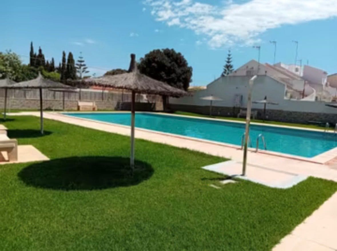 2 makuuhuone Huoneisto vuokrattavana paikassa Torrevieja mukana uima-altaan - 850 € (Ref: 9564374)