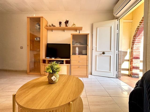 2 bedroom Bungalow for rent in El Chaparral - La Siesta - La Torreta, Torrevieja - € 650 (Ref: 9594700)