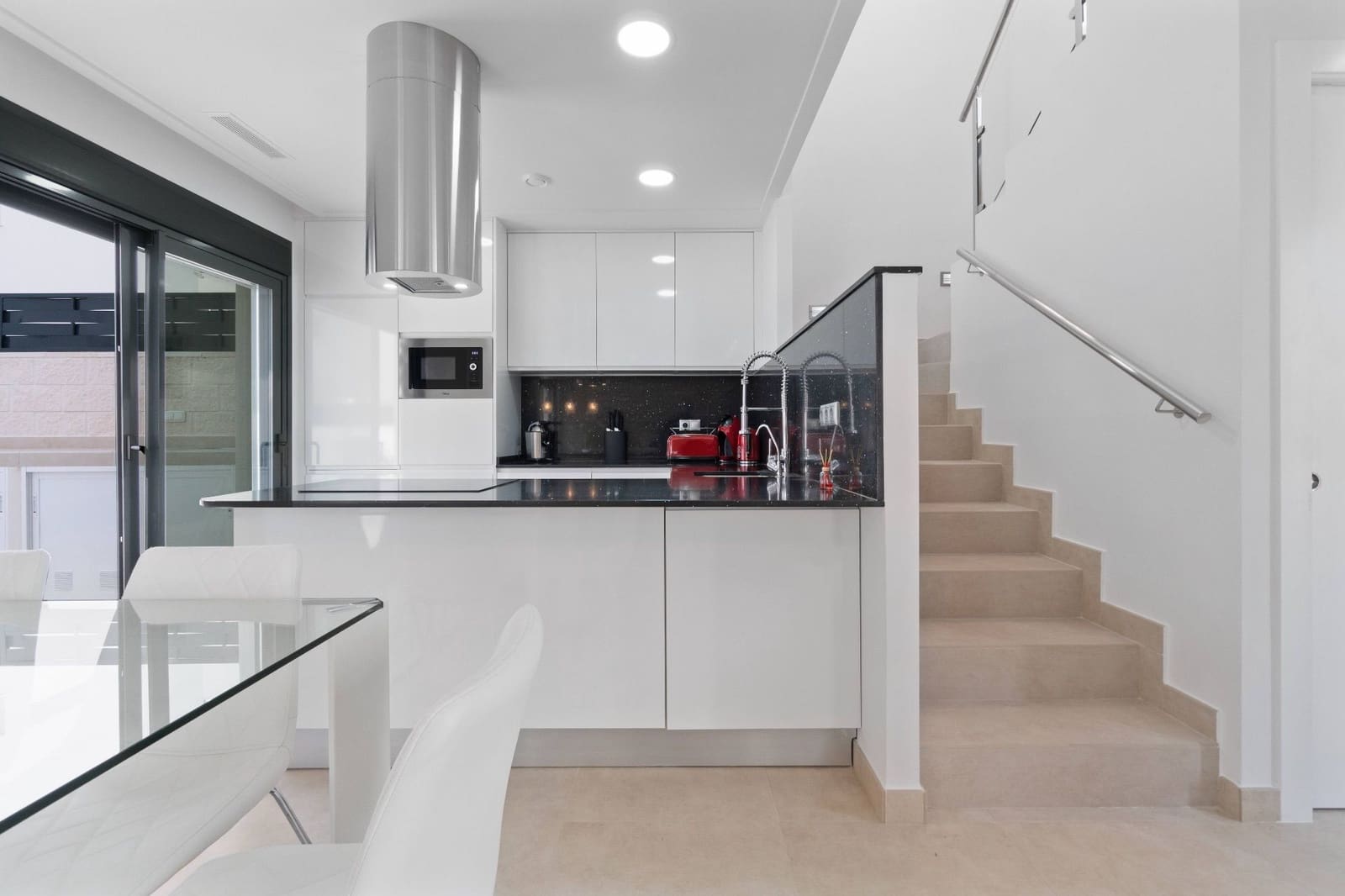 3 bedroom Villa for rent in Benijofar with pool garage - € 2,100 (Ref: 9620783)