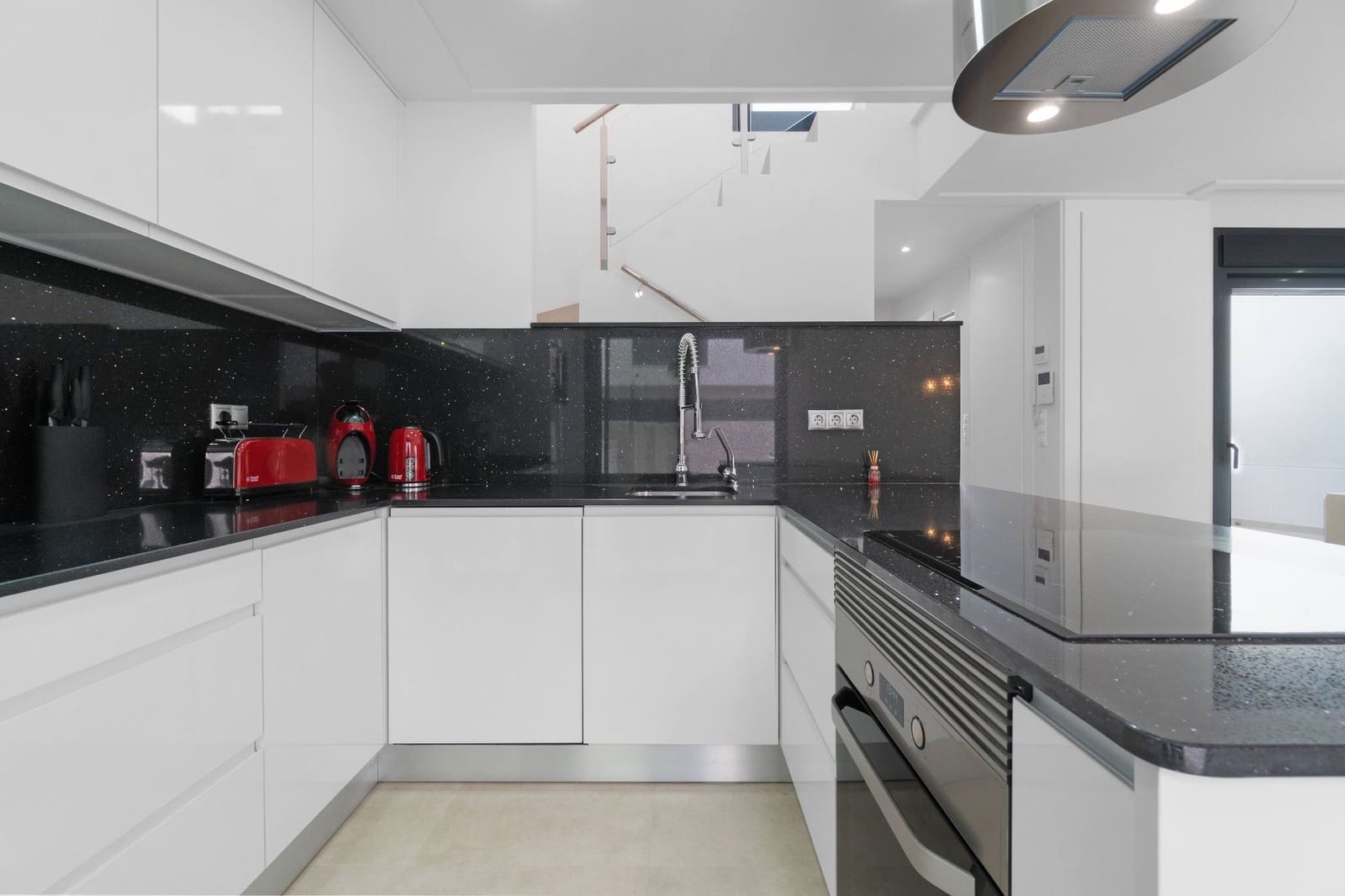 3 bedroom Villa for rent in Benijofar with pool garage - € 2,100 (Ref: 9620783)