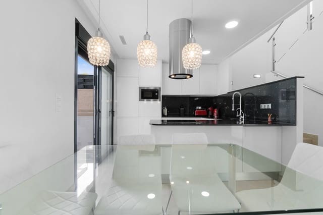 3 bedroom Villa for rent in Benijófar with pool garage - € 2,100 (Ref: 9620783)