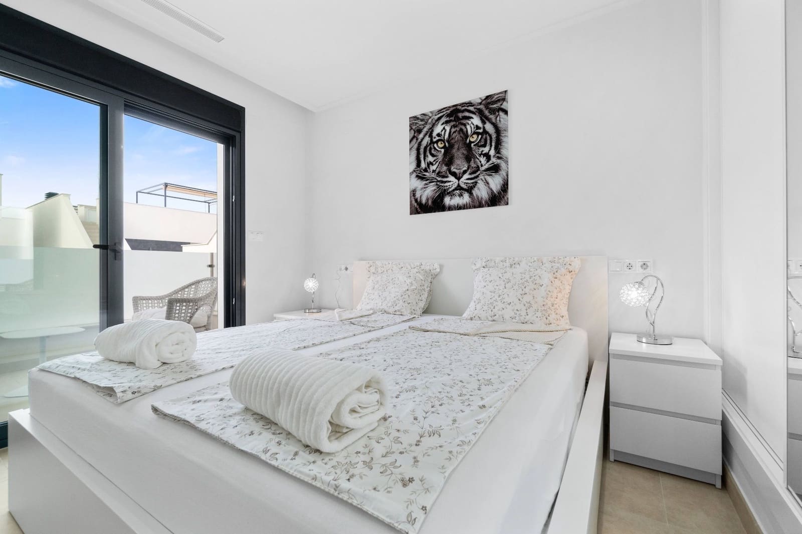 3 bedroom Villa for rent in Benijofar with pool garage - € 2,100 (Ref: 9620783)