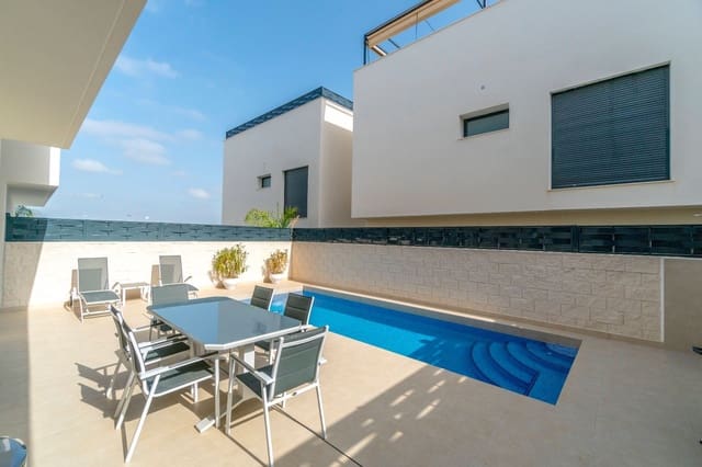 3 bedroom Villa for rent in Benijófar with pool garage - € 2,100 (Ref: 9620783)