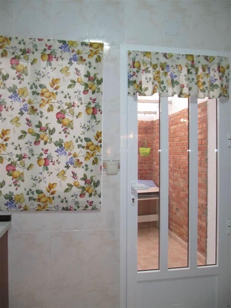 2 soverom Villa til leie i Campoamor med svømmebasseng garasje - € 700 (Ref: 9633920)