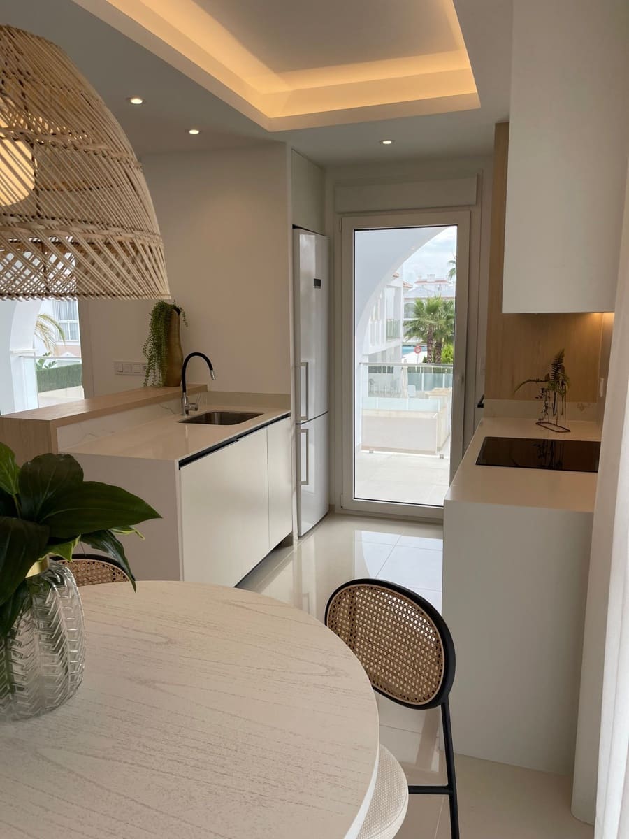 2 sovrum Lägenhet att hyra i Arenales del Sol med pool garage - 1 450 € (Ref: 9636486)