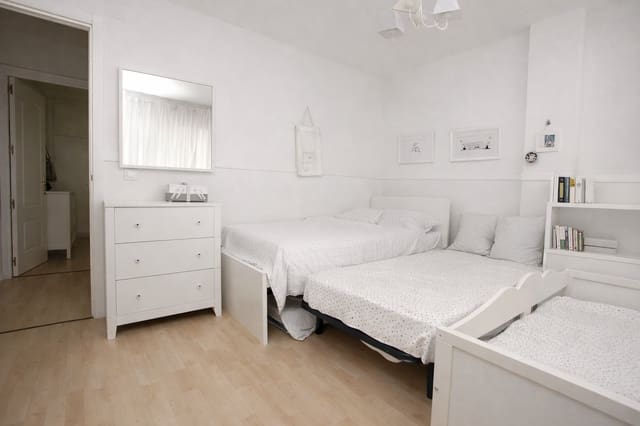 Apartamento de 3 habitaciones en Centro, Torrevieja en alquiler - 850 € (Ref: 9658368)