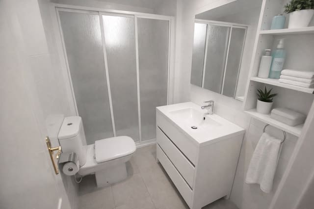 Apartamento de 3 habitaciones en Centro, Torrevieja en alquiler - 850 € (Ref: 9658368)