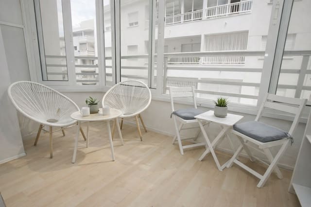 Apartamento de 3 habitaciones en Centro, Torrevieja en alquiler - 850 € (Ref: 9658368)