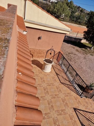 3 makuuhuone Huvila vuokrattavana paikassa Crevillente / Crevillent mukana 
autotalli - 1 580 € (Ref: 9698161)