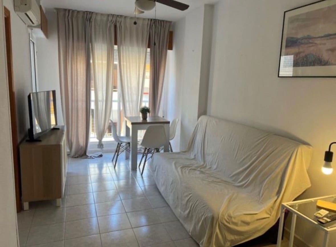 1 bedroom Apartment for rent in Torrevieja - € 680 (Ref: 9700473)