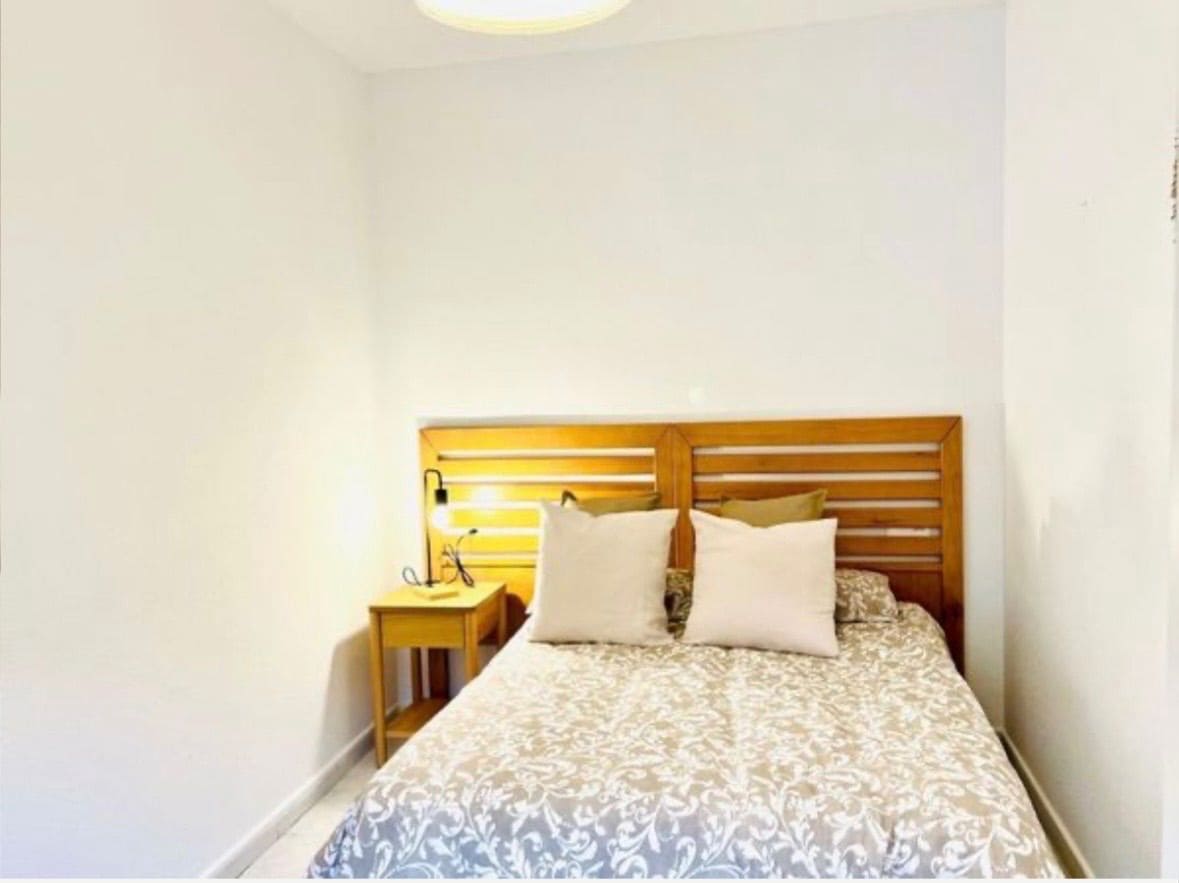 1 bedroom Apartment for rent in Torrevieja - € 680 (Ref: 9700473)