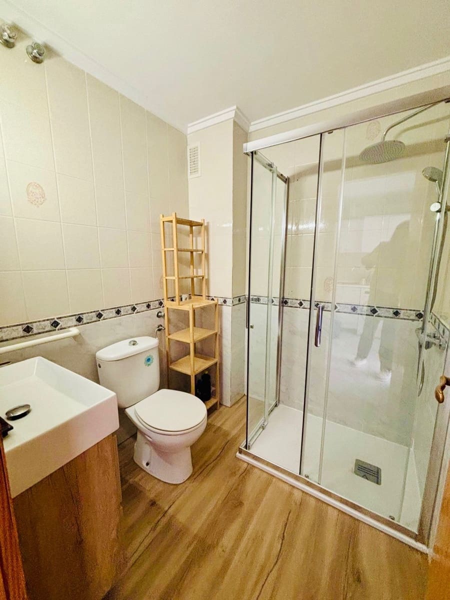 1 bedroom Apartment for rent in Torrevieja - € 680 (Ref: 9700473)