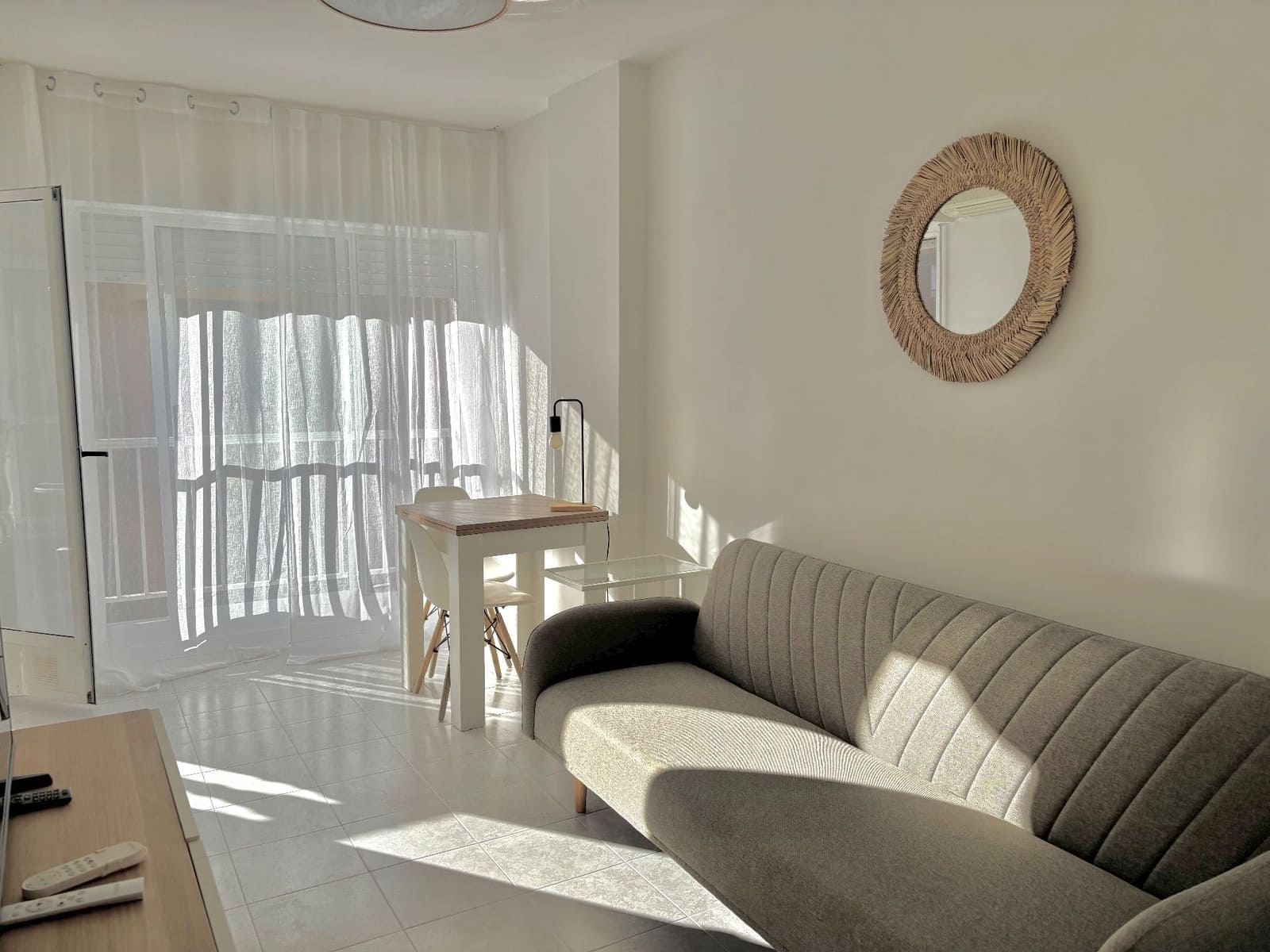 1 bedroom Apartment for rent in Torrevieja - € 750 (Ref: 9700473)