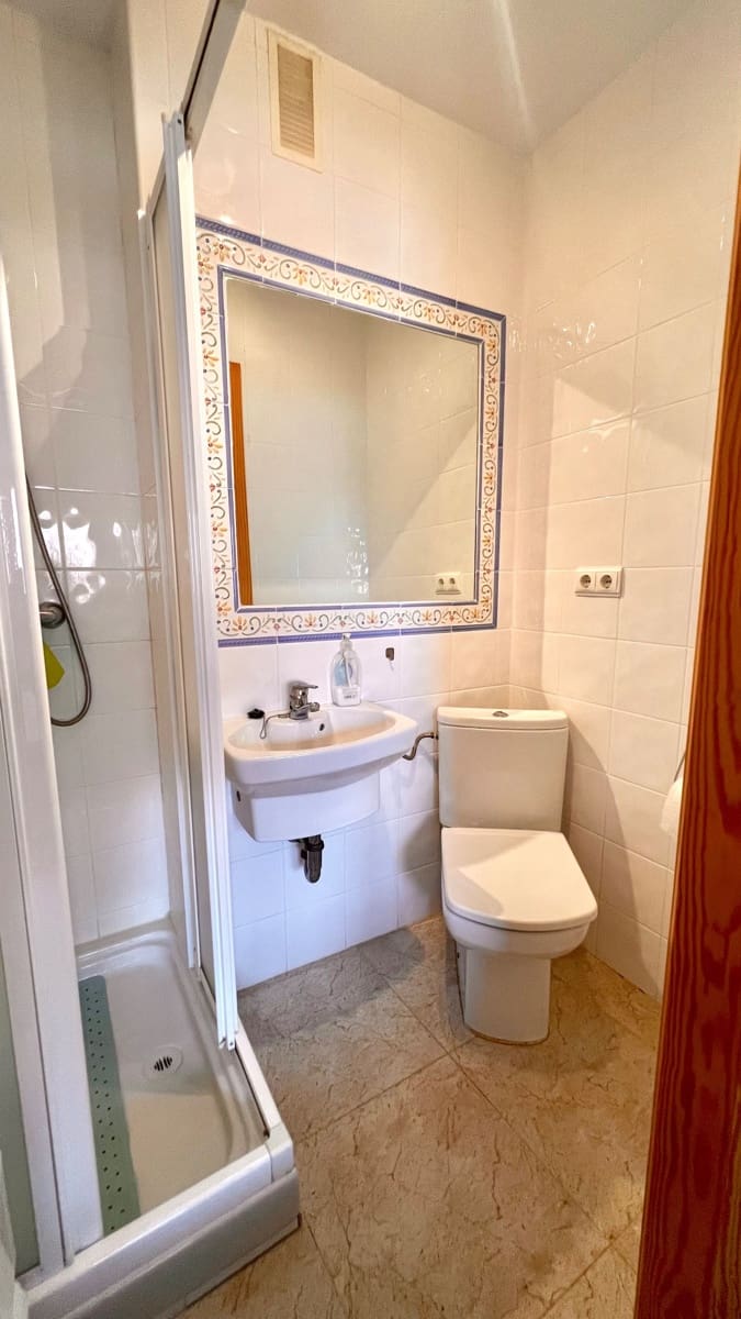 3 soverom Leilighet til leie i Torrevieja med garasje - € 850 (Ref: 9719524)