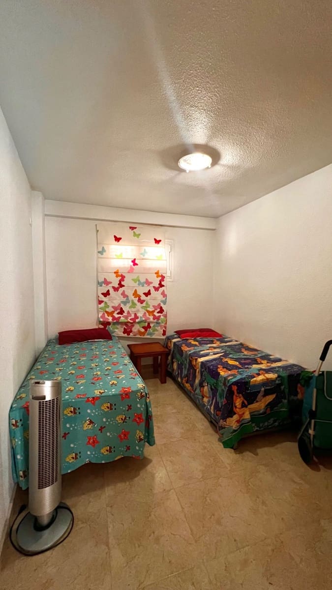 3 soverom Leilighet til leie i Torrevieja med garasje - € 850 (Ref: 9719524)