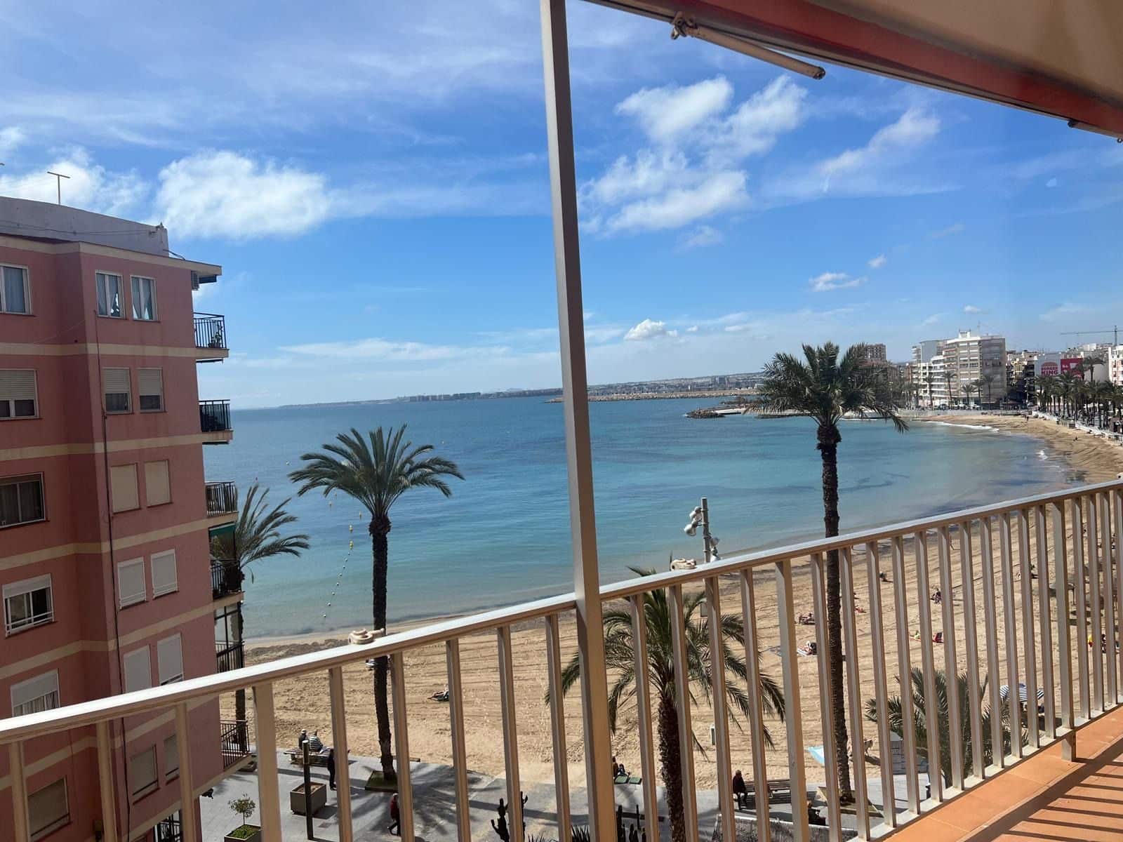 3 soverom Leilighet til leie i Torrevieja med garasje - € 850 (Ref: 9719524)