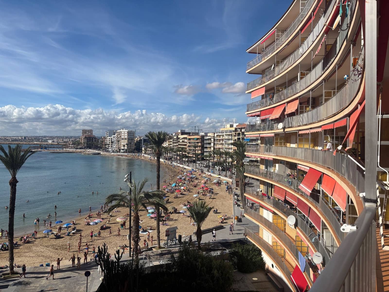 3 soverom Leilighet til leie i Torrevieja med garasje - € 850 (Ref: 9719524)