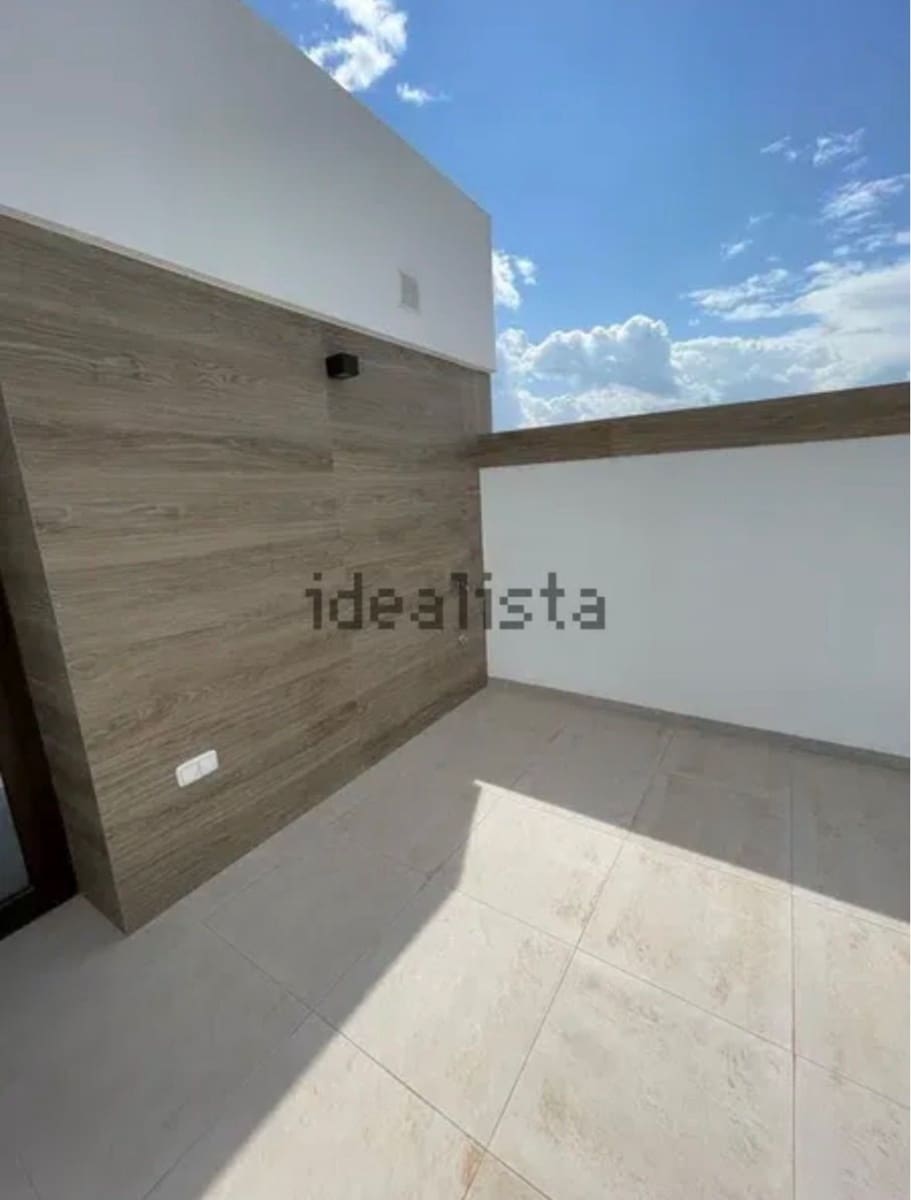 4 bedroom Villa for rent in Benijofar with pool garage - € 2,350 (Ref: 9728590)