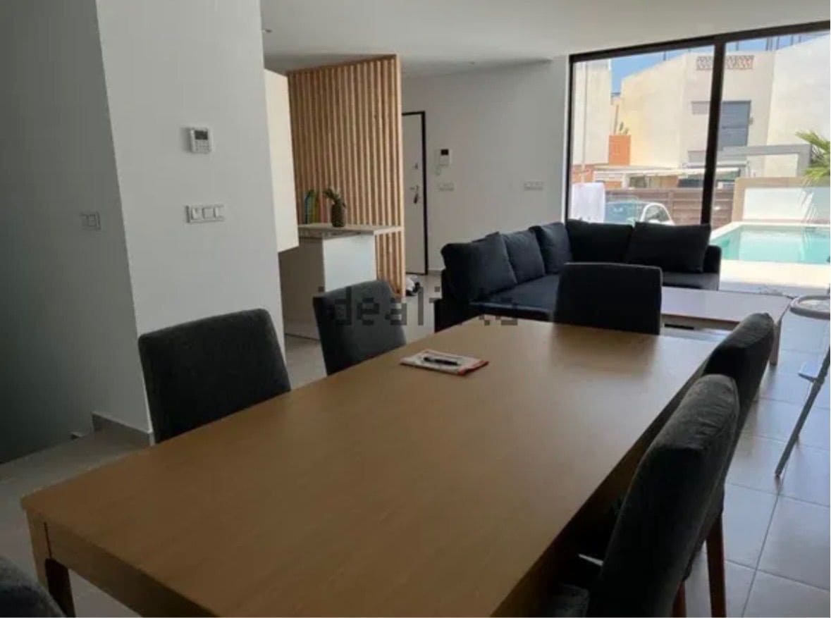 4 bedroom Villa for rent in Benijofar with pool garage - € 2,350 (Ref: 9728590)