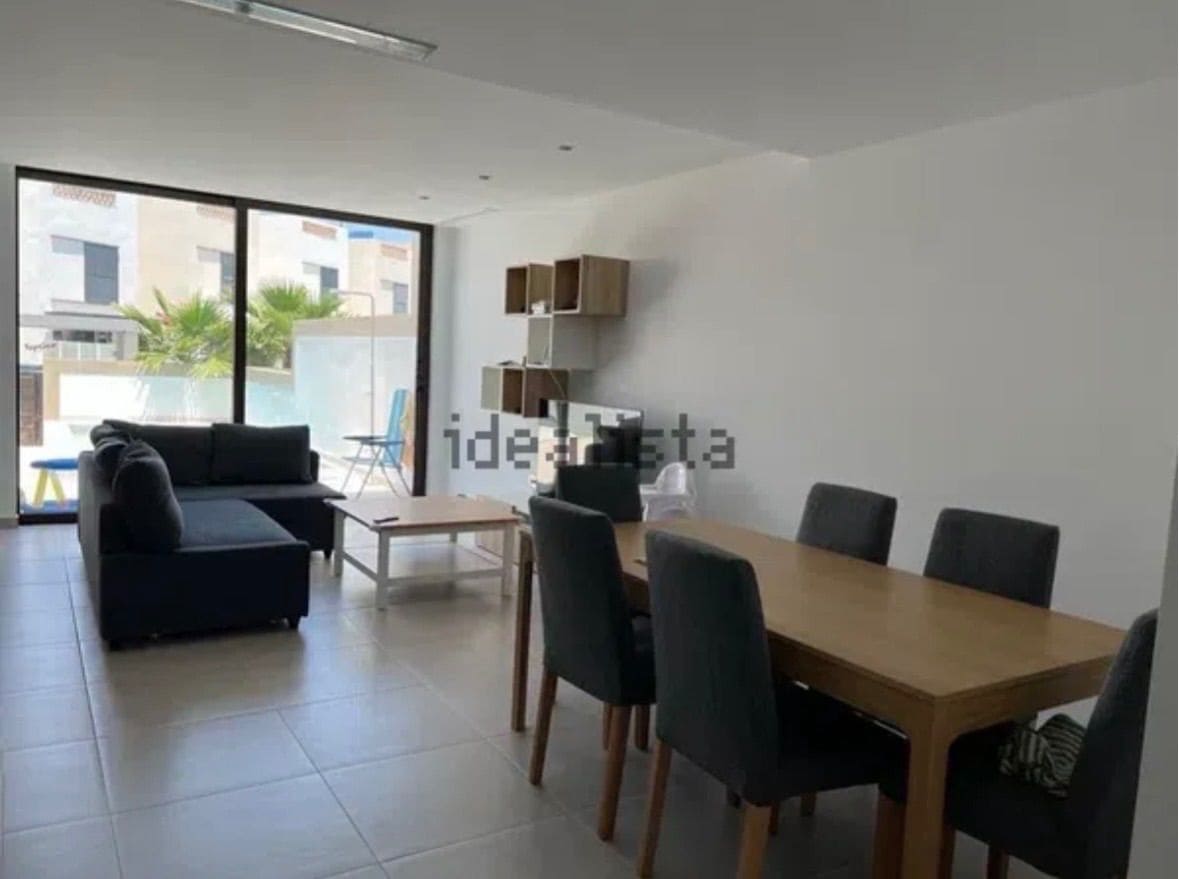 4 bedroom Villa for rent in Benijofar with pool garage - € 2,350 (Ref: 9728590)